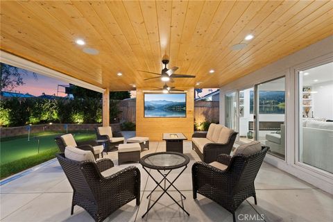 Photo of 7741 Variel Ave, Canoga Park, CA 91304 (MLS # SR25243690)