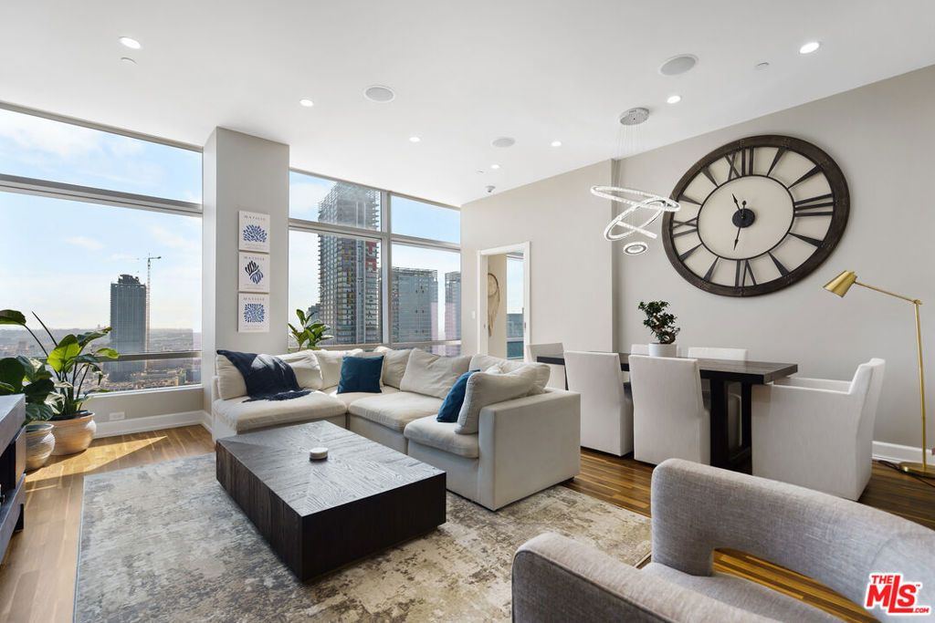 Photo of 900 W Olympic Boulevard #32G, Los Angeles, CA 90015 (MLS # 25594985)