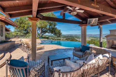 23815 Park Belmonte Calabasas CA 91302