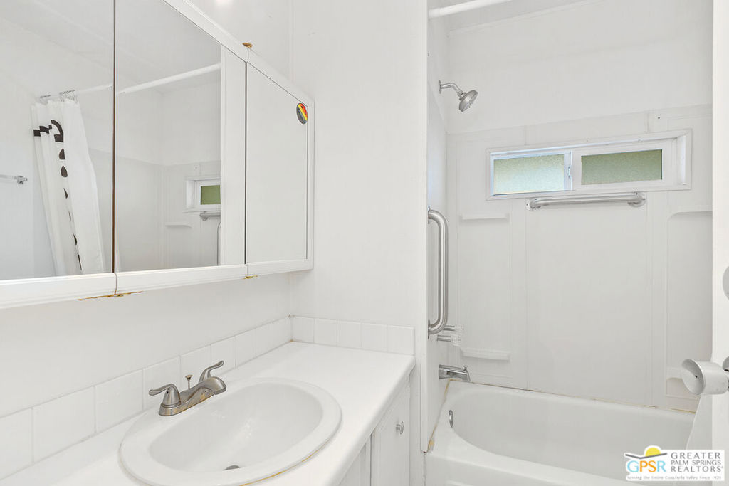 Palm Springs View Estates - Manufactured In Park