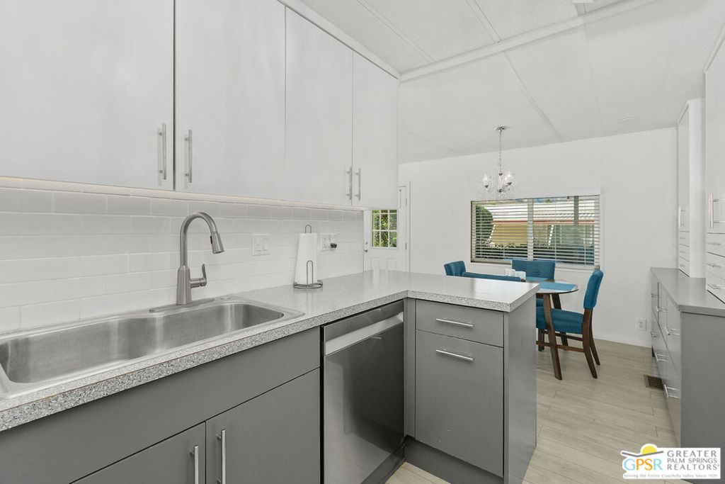 Palm Springs View Estates - Manufactured In Park