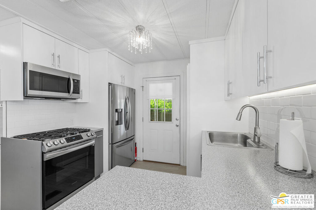 Palm Springs View Estates - Manufactured In Park