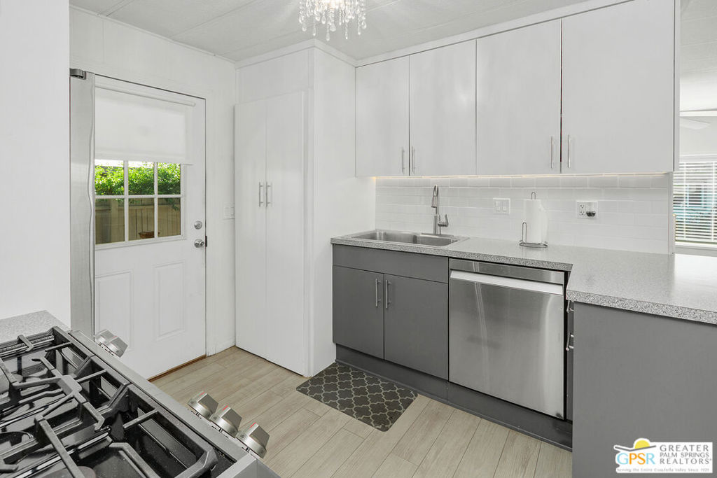 Palm Springs View Estates - Manufactured In Park