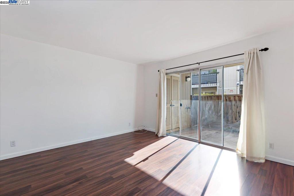 MARINA WEST - Residential