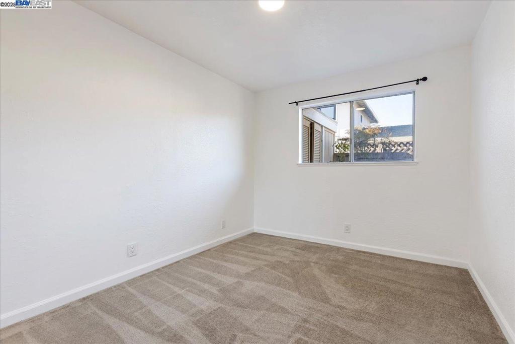 MARINA WEST - Residential