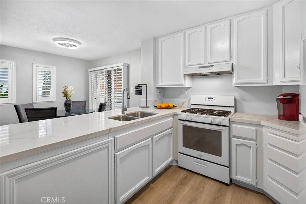 12972 Sycamore Village