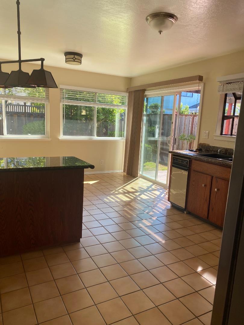 Properties 2 623 Spar Drive