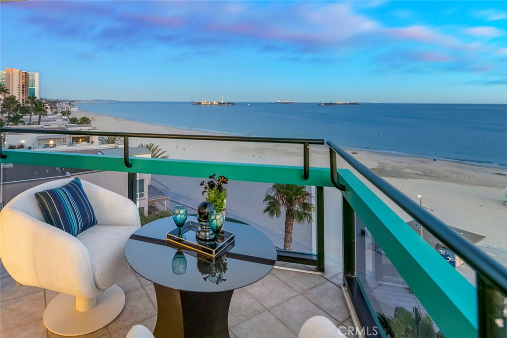 1310 E Ocean Boulevard 502
