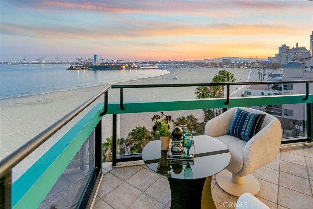 1310 E Ocean Boulevard 502