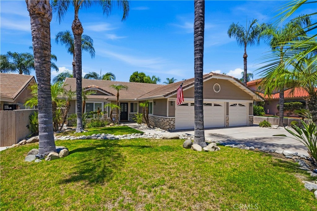 30027 Swan Point
