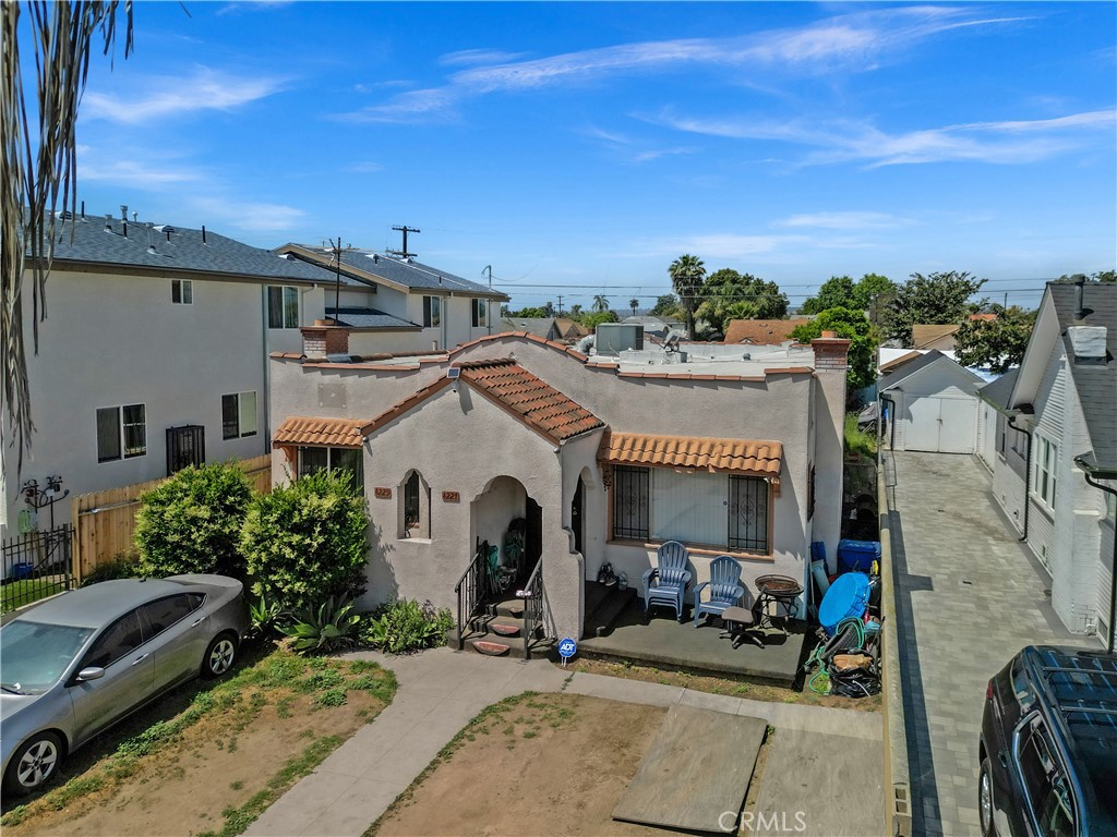 4227 Walton Avenue