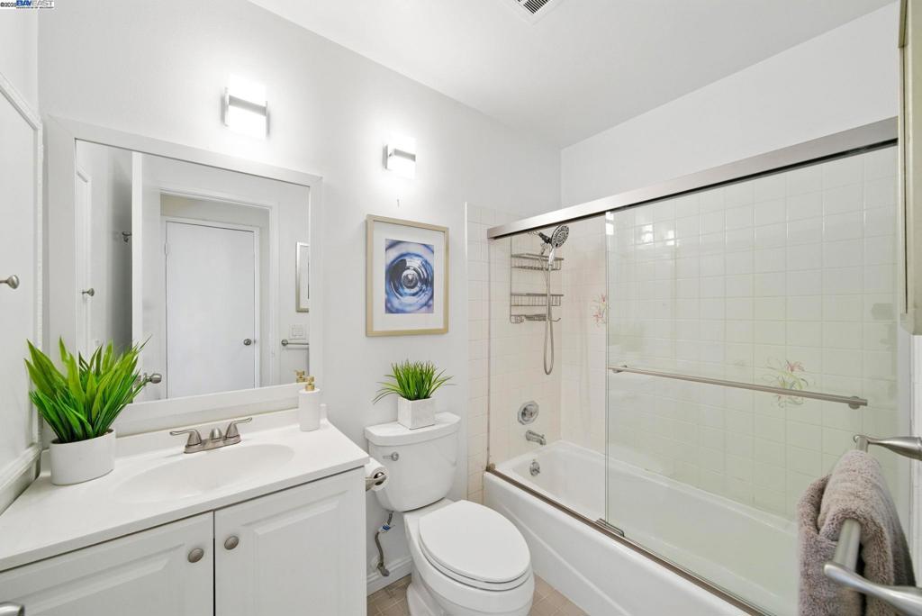 ADAMS POINT - Residential