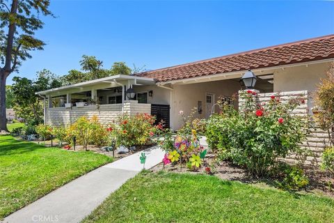 Photo of 2324 Via Puerta #N, Laguna Woods, CA 92637 (MLS # OC26112396)