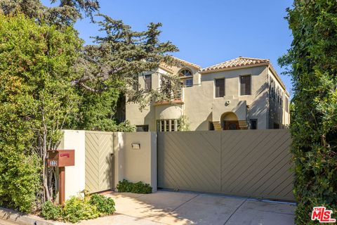Photo of 332 S Anita Avenue, Los Angeles, CA 90049 (MLS # 26664265)