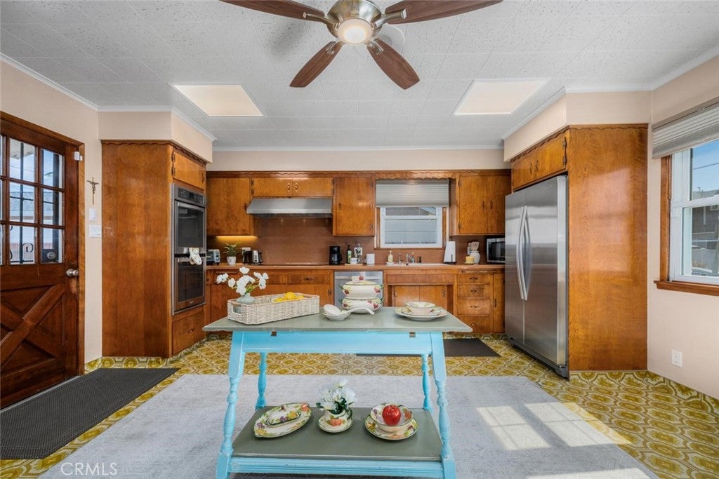 5921 E Rosebay E