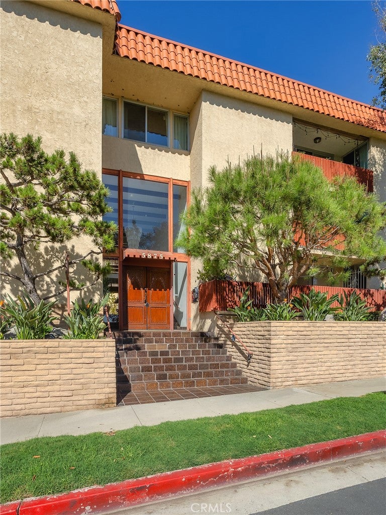 5875 Doverwood Drive 103