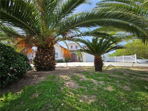 Photo of 9740 La Canada Way Way, Shadow Hills, CA 91040 (MLS # GD25089146)