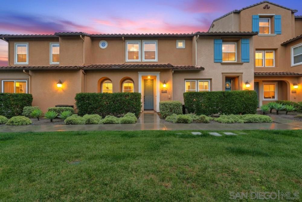 17059 Calle Trevino 5, San Diego CA 92127