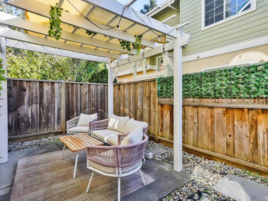 CORDELIA VILL - Residential