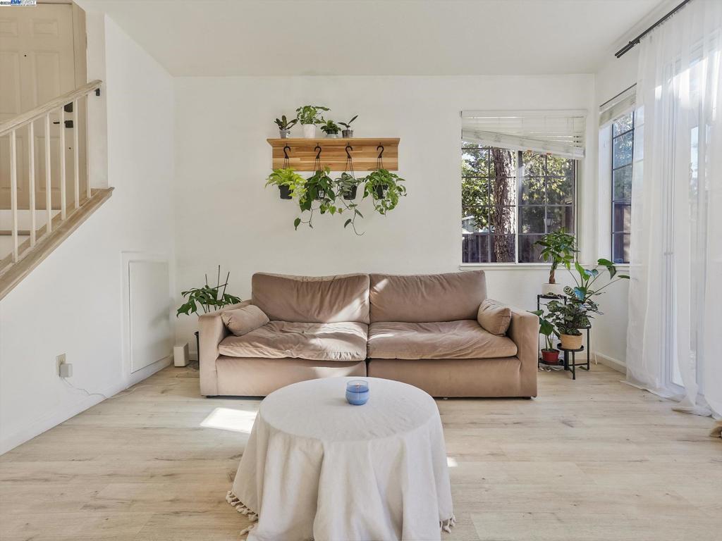 CORDELIA VILL - Residential