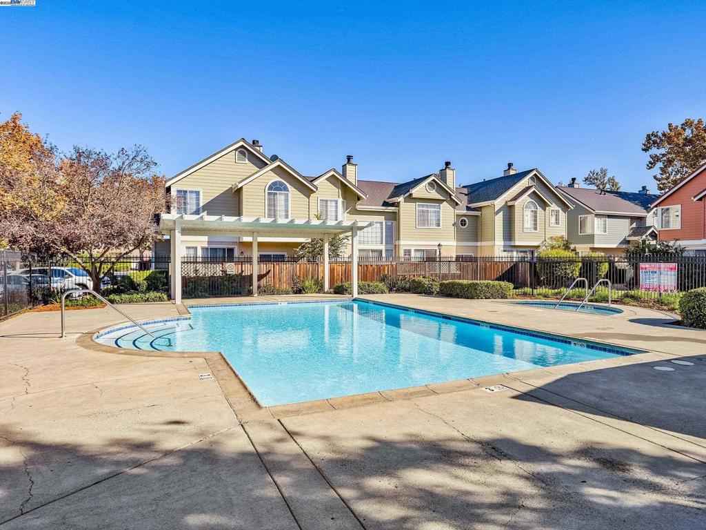 CORDELIA VILL - Residential