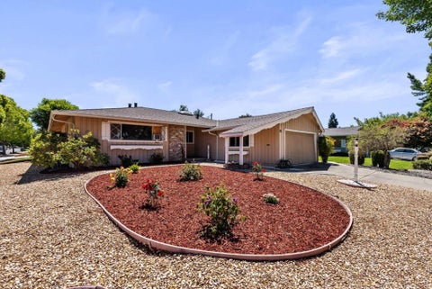 Photo of 1092 Kildare Avenue, Sunnyvale, CA 94087 (MLS # ML82055854)