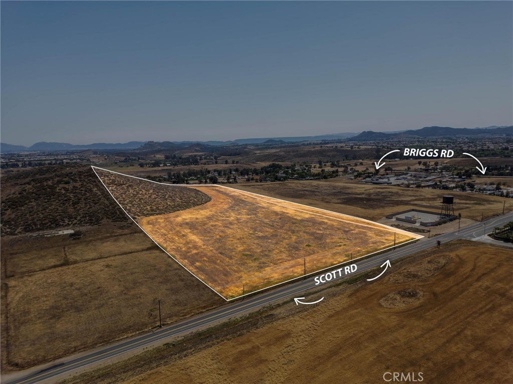 Expansive Nearly 20-Acre Usable Lot at Scott & Briggs! This rare parcel offers endless possibilities—whether you’re looking to build your dream estate, develop, farm, or invest. Options to build on full 19.55 acres is 1 SFR, 1 ADU and 1 junior ADU. Or subdivided into 3 lots. With easy access to major roads and a highly desirable location, this land provides both convenience and potential. Don’t miss your chance to own a massive piece of Southern California real estate with this much usable acreage.