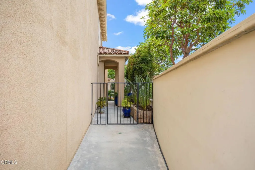 Camarillo, California 93010, United States, 4 Bedrooms Bedrooms, ,2 BathroomsBathrooms,Residential,Active,161189