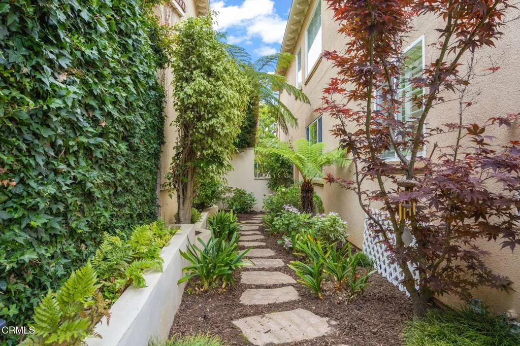 Camarillo, California 93010, United States, 4 Bedrooms Bedrooms, ,2 BathroomsBathrooms,Residential,Active,161189