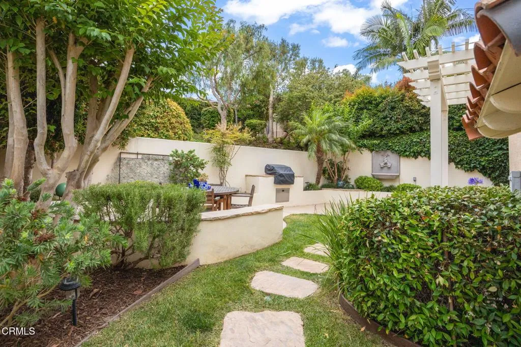 Camarillo, California 93010, United States, 4 Bedrooms Bedrooms, ,2 BathroomsBathrooms,Residential,Active,161189