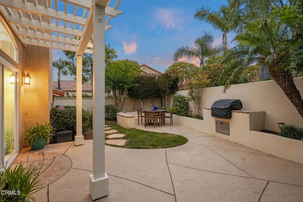 Camarillo, California 93010, United States, 4 Bedrooms Bedrooms, ,2 BathroomsBathrooms,Residential,Active,161189