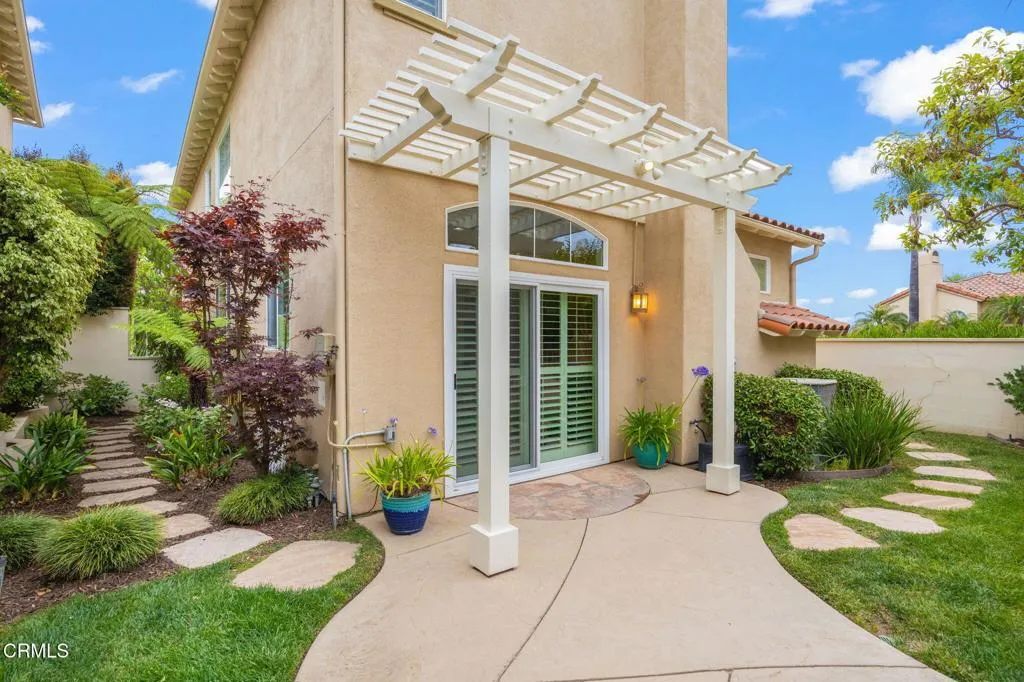 Camarillo, California 93010, United States, 4 Bedrooms Bedrooms, ,2 BathroomsBathrooms,Residential,Active,161189