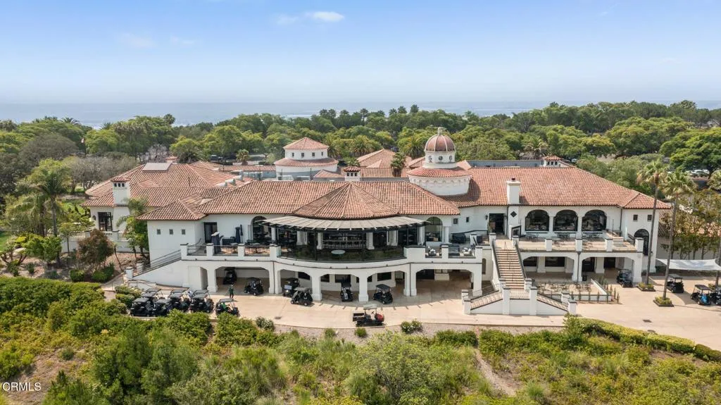 Camarillo, California 93010, United States, 4 Bedrooms Bedrooms, ,2 BathroomsBathrooms,Residential,Active,161189