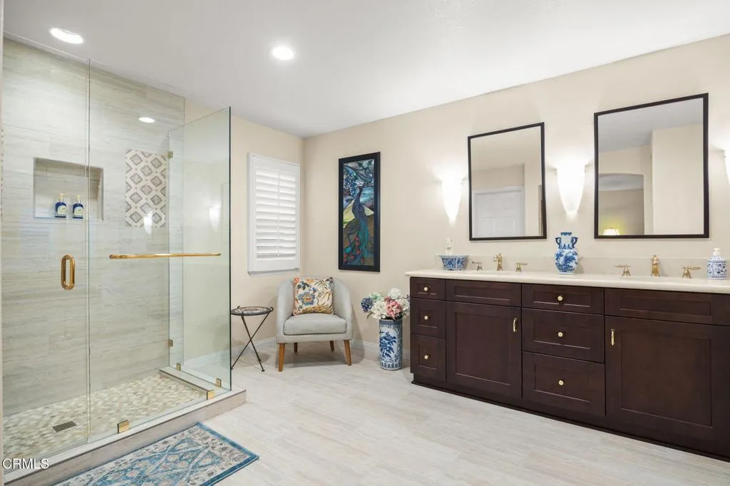 Camarillo, California 93010, United States, 4 Bedrooms Bedrooms, ,2 BathroomsBathrooms,Residential,Active,161189