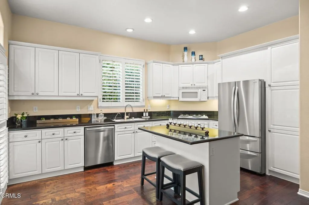 Camarillo, California 93010, United States, 4 Bedrooms Bedrooms, ,2 BathroomsBathrooms,Residential,Active,161189