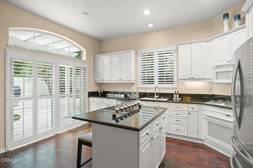 Camarillo, California 93010, United States, 4 Bedrooms Bedrooms, ,2 BathroomsBathrooms,Residential,Active,161189