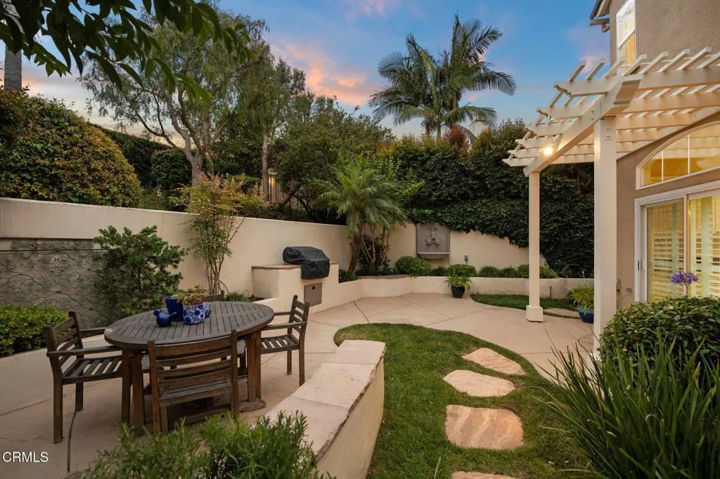 Camarillo, California 93010, United States, 4 Bedrooms Bedrooms, ,2 BathroomsBathrooms,Residential,Active,161189