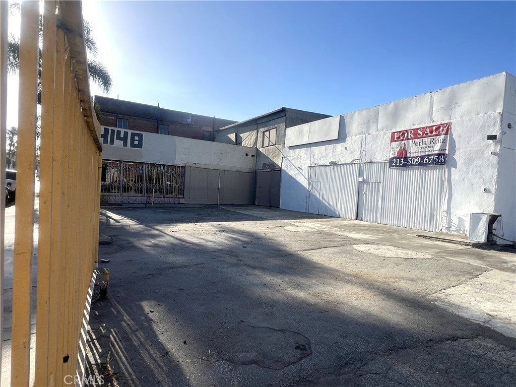 4142 E Cesar E Chavez
