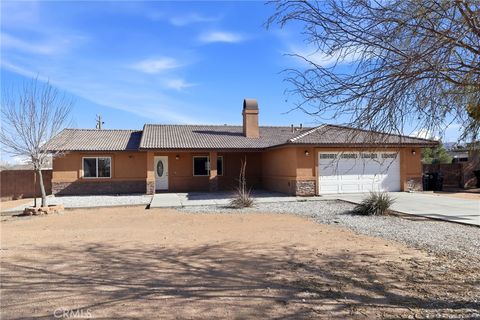 Photo of 13071 Clallam Rd Rd, Apple Valley, CA 92308 (MLS # CV26046968)