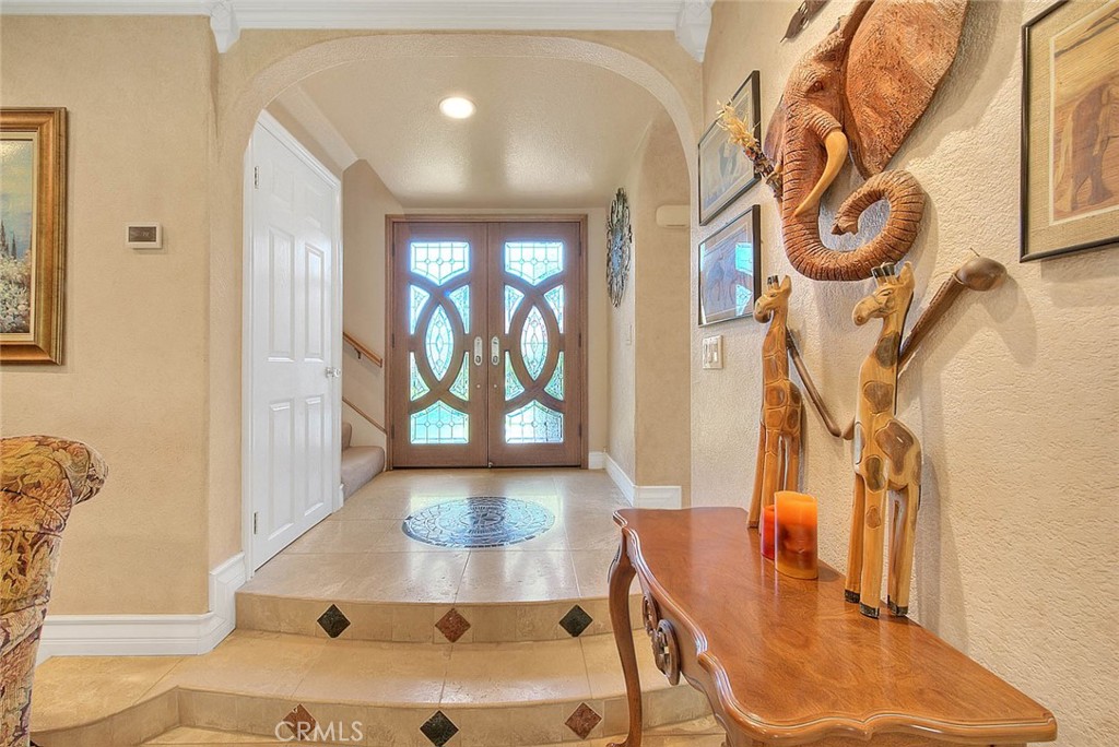 24 Edgebrook Drive