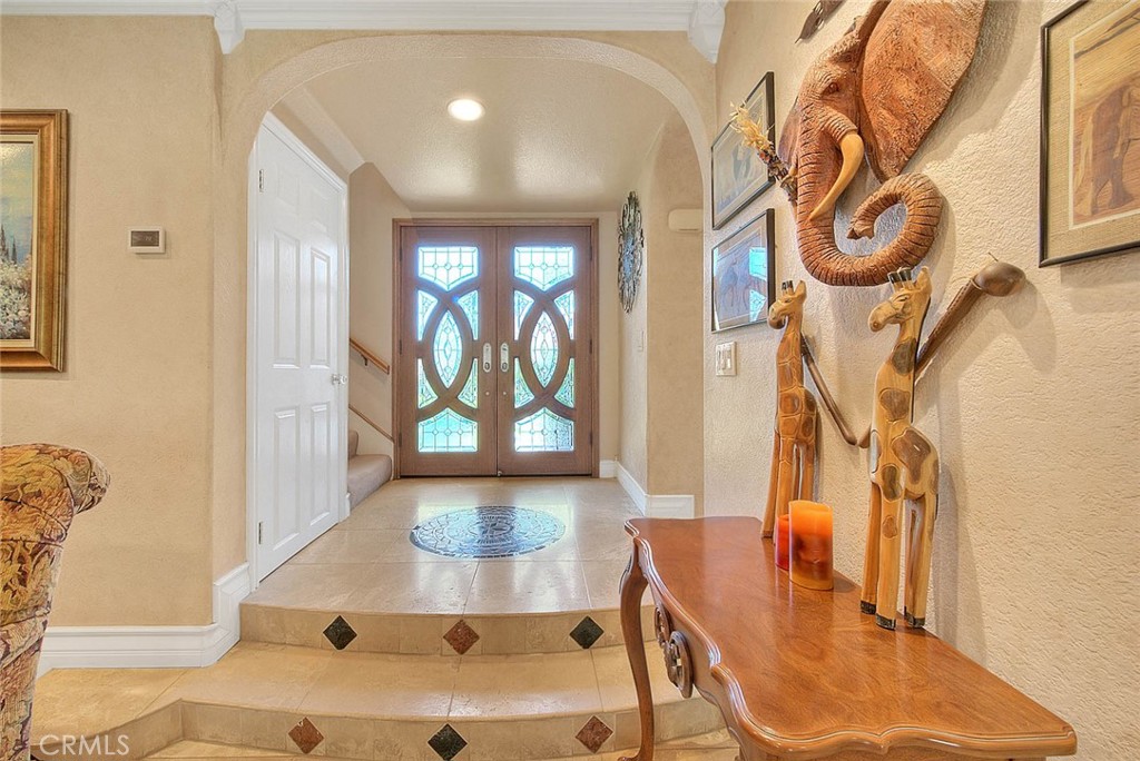 24 Edgebrook Drive