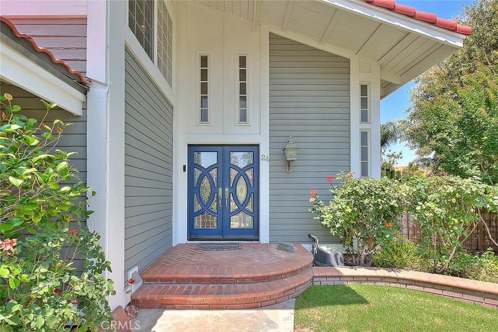 24 Edgebrook Drive