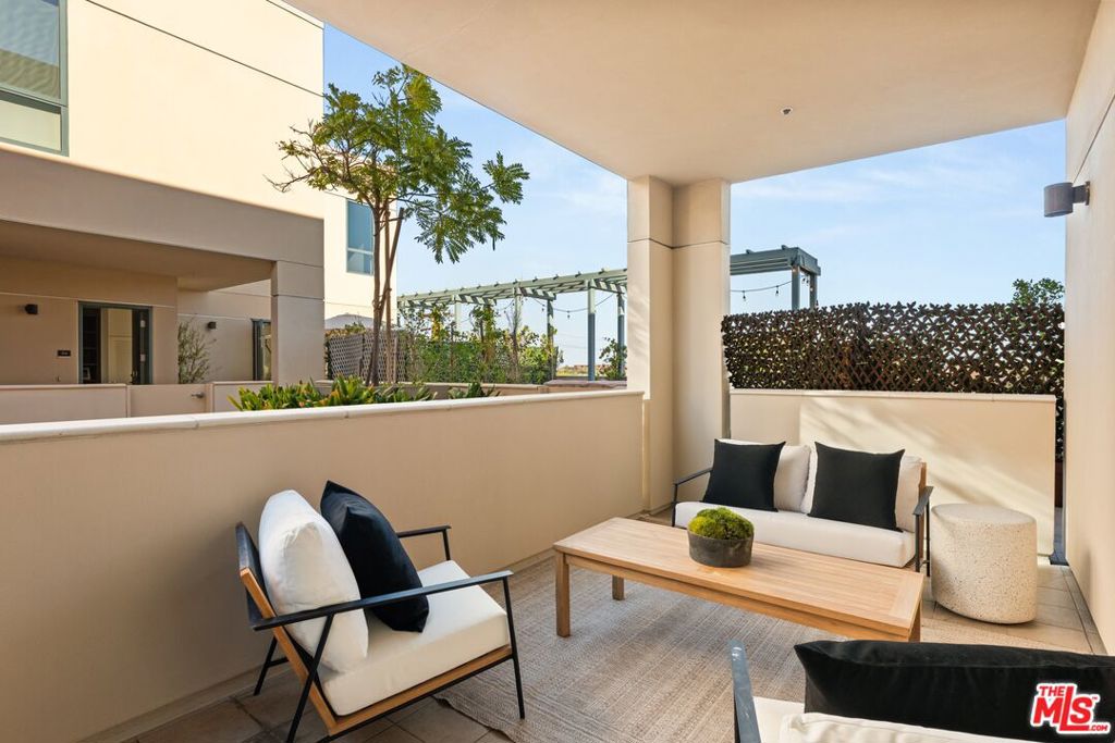 Photo of 2300 Wilshire Boulevard #219, Santa Monica, CA 90403 (MLS # 26992237)