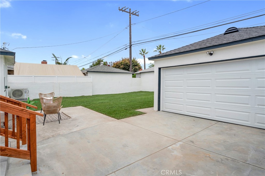 5849 Yearling Street