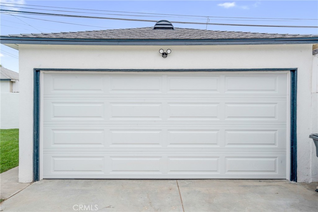 5849 Yearling Street