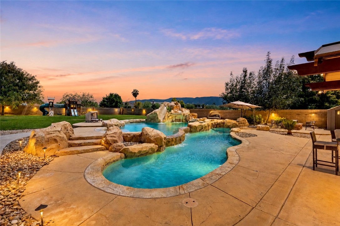 42490 Azure Sky Court