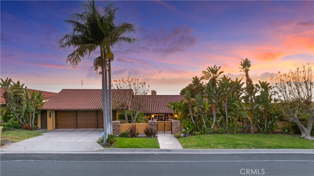 Luxury Living with Unmatched Ocean Views in Prestigious Palos Verdes Estates
Step into refined coastal elegance with this stunning single-level home nestled in the heart of Palos Verdes Estates. Spanning 3,409 square foot on a 15,000 square foot lot, this residence boasts sweeping 180° ocean views, creating a serene backdrop for everyday living.
A private, gated courtyard welcomes you into a home designed for sophistication and comfort. Inside, you'll find 4 spacious bedrooms, 3 full bathrooms, soaring ceilings, and Venetian plaster walls that reflect timeless craftsmanship. Each bedroom is thoughtfully appointed with custom plantation shutters and Spanish-style wood doors, blending style with function.
The home’s centerpiece is a striking double-sided fireplace, anchoring open, light-filled living spaces. Step outside into a beautifully landscaped backyard oasis, perfect for relaxing or entertaining, with uninterrupted ocean views.
Located in the top-rated Palos Verdes Peninsula Unified School District, and minutes from premier golf courses, scenic hiking trails, parks, local cafés, and upscale shopping, this exceptional home offers the ultimate blend of luxury, lifestyle, and location.