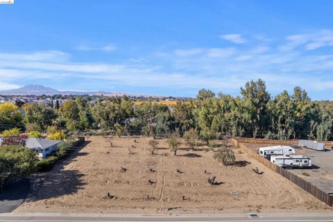 Photo of 3901 B Rose AVE, Oakley, CA 94561 (MLS # 41146728)