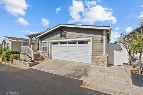 MLS: SR26195790