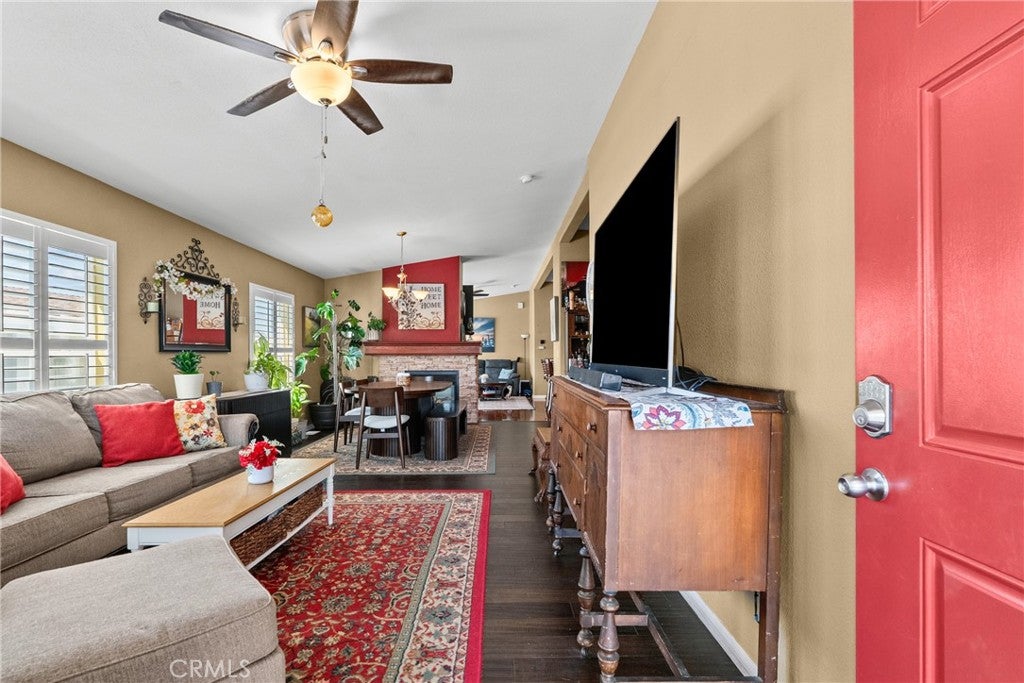 15455 Glenoaks Boulevard SPC 4